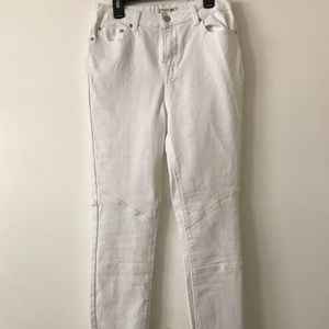 ❣️2 for $20❣️{Forever 21 Contemporary} white skinny jeans
